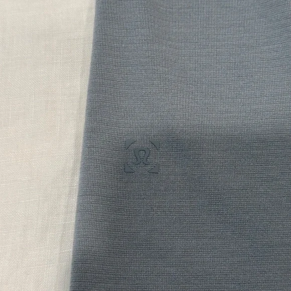 Lululemon Evolution Short-Sleeve Polo Shirt (Medium) - Picture 3 of 3
